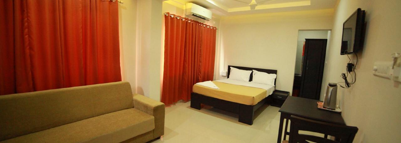 ริวา เรซิเดนซี Hotel ปาลักกัด ภายนอก รูปภาพ